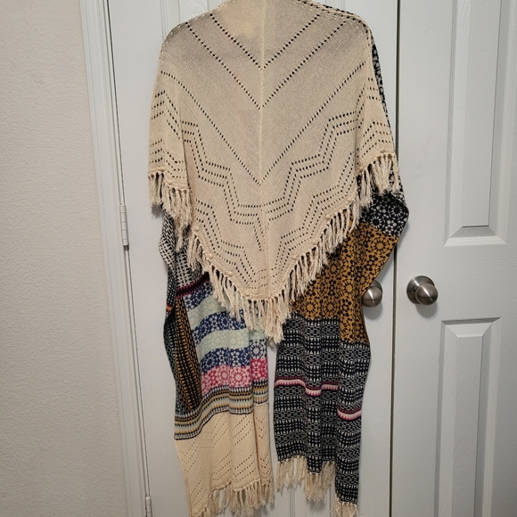Anthropologie-Angel of the North Shawl - Picture 4 of 7